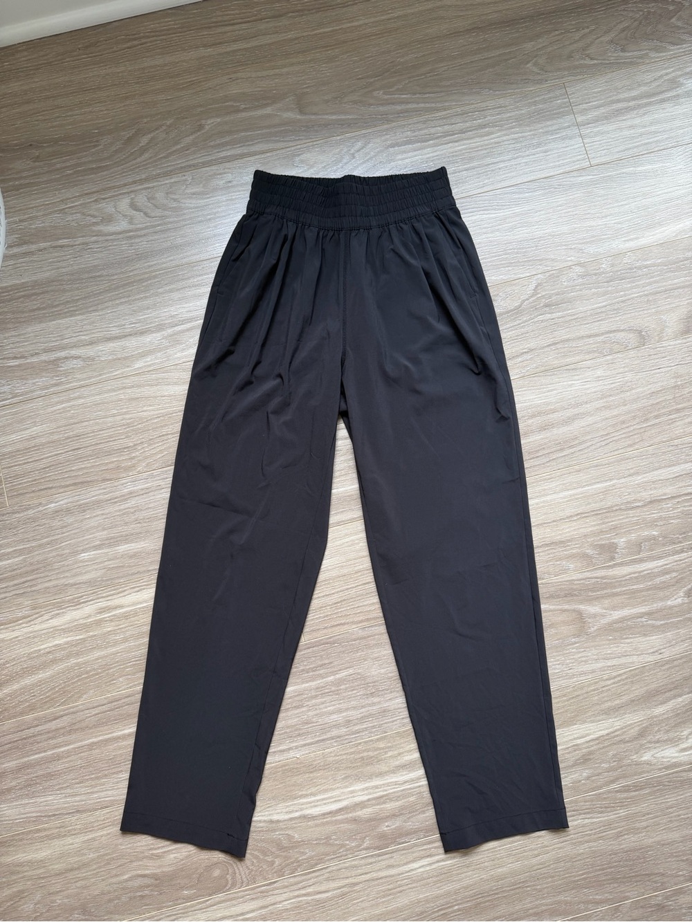 Vuori Women’s Villa Ankle Pant in Black Sz XS EUC
